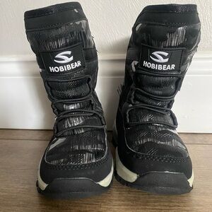 Kids’ Snow Boots size 11